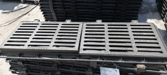 双滦球墨铸铁连体双篦展示